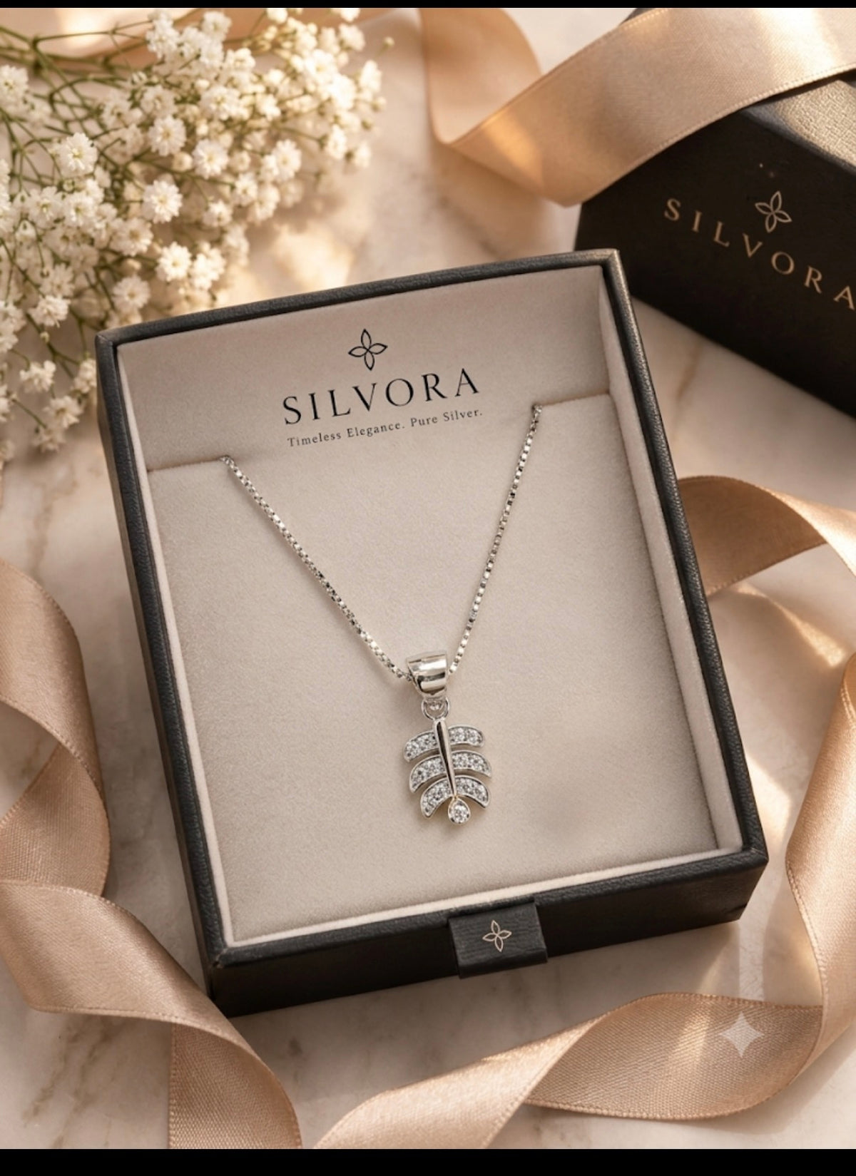 Elegant Leaf Silver Pendant Necklace